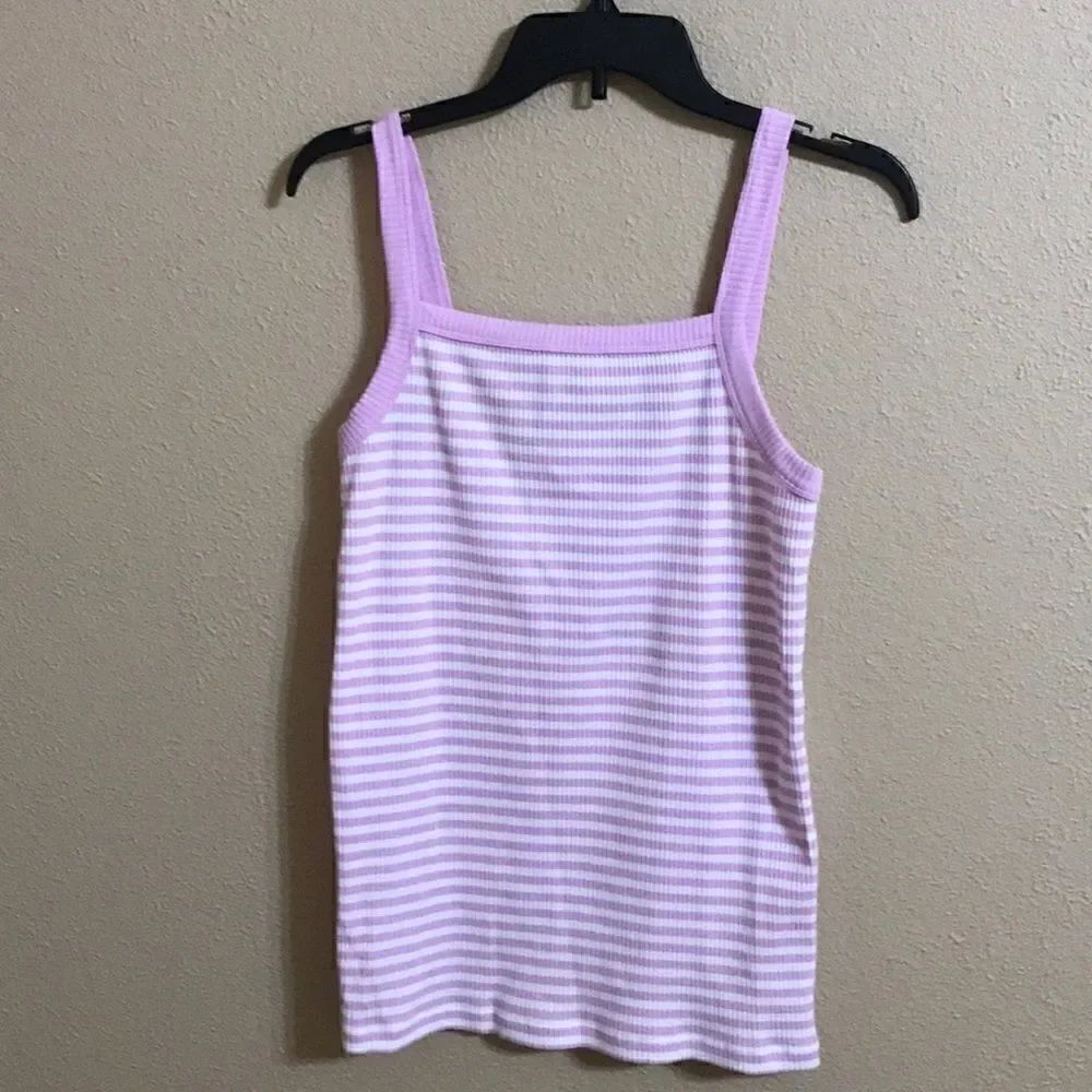 Old Navy Tank   - Picture 1 of 3